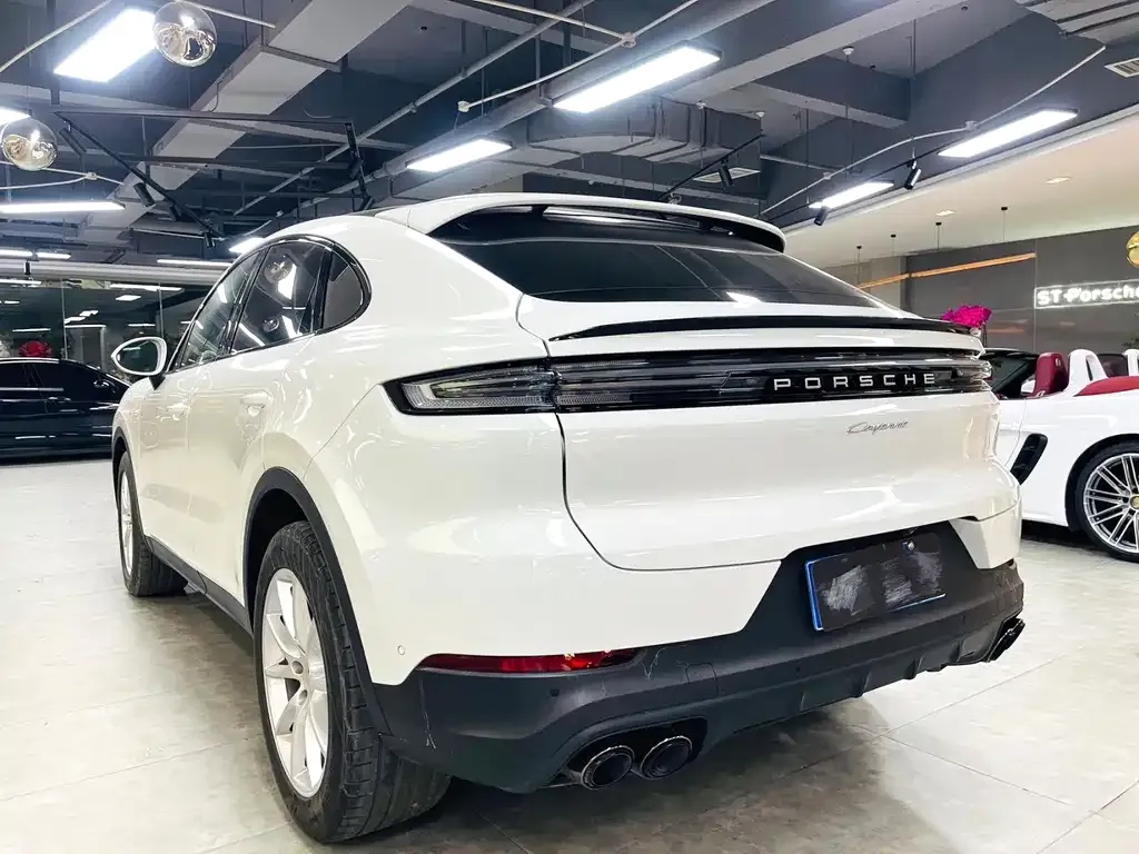 Porsche Cayenne 2023 из CN, фото 4