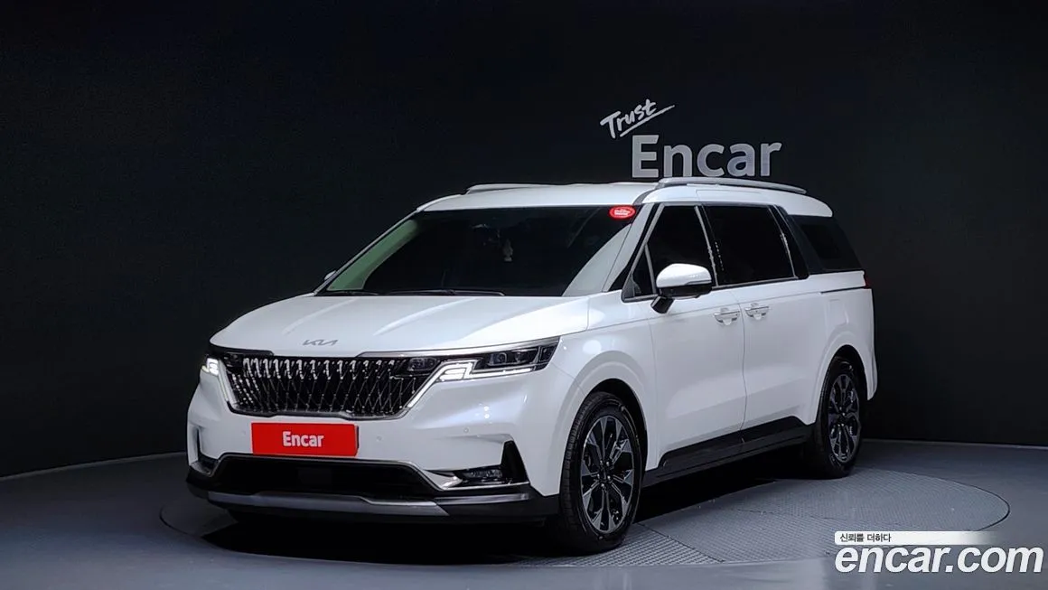 Kia Carnival — фото 1