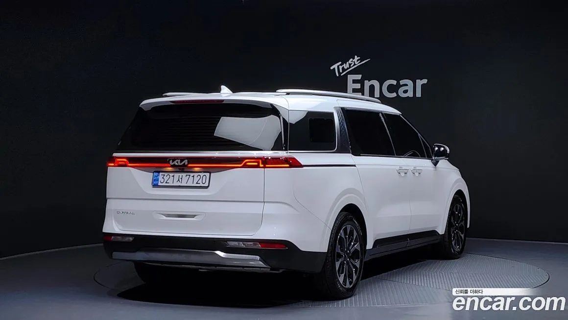 Kia Carnival — фото 2