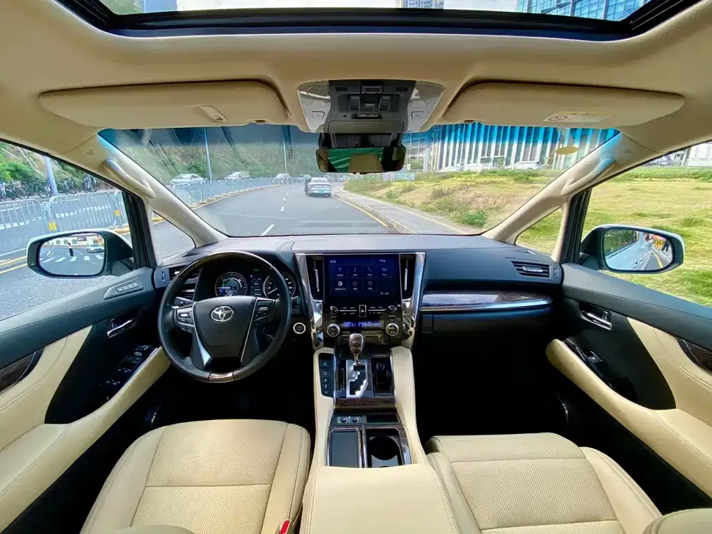 Toyota Alphard 2021 из CN, фото 8