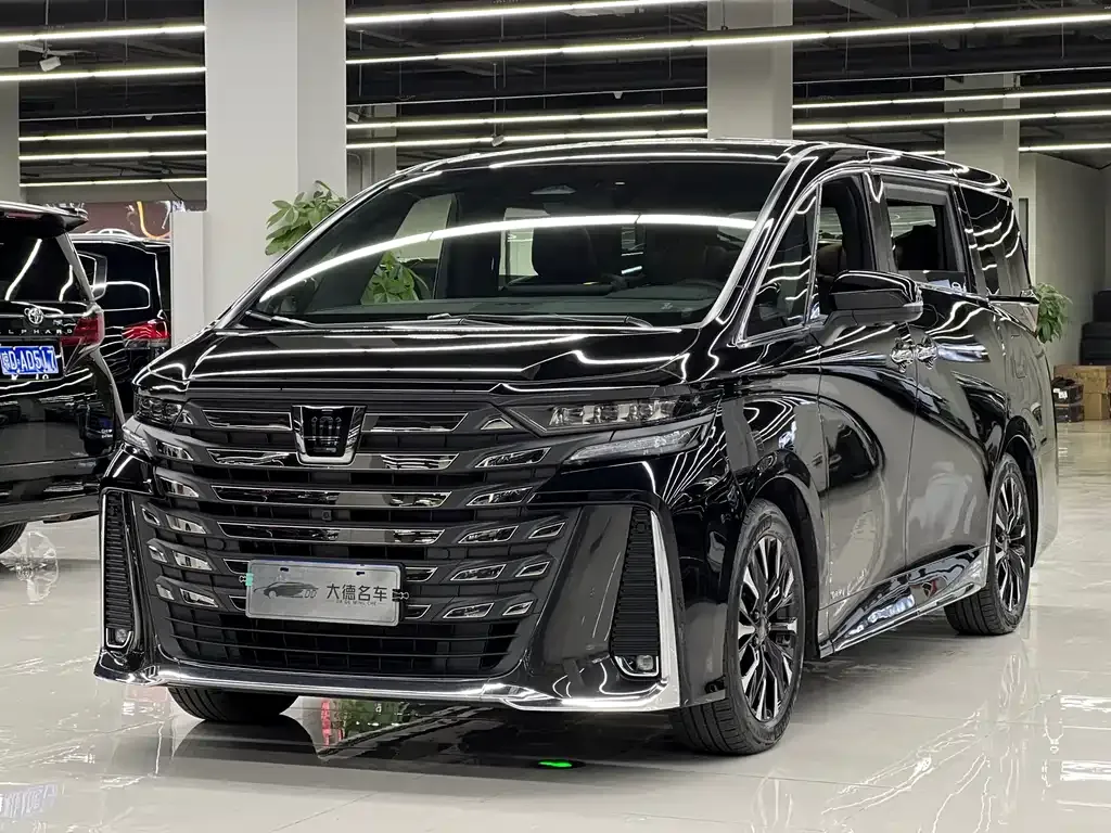 Toyota Vellfire 2023 из CN, фото 1