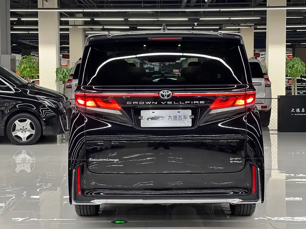 Toyota Vellfire 2023 из CN, фото 5