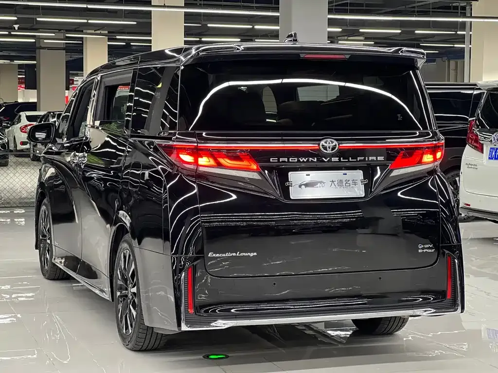 Toyota Vellfire 2023 из CN, фото 6
