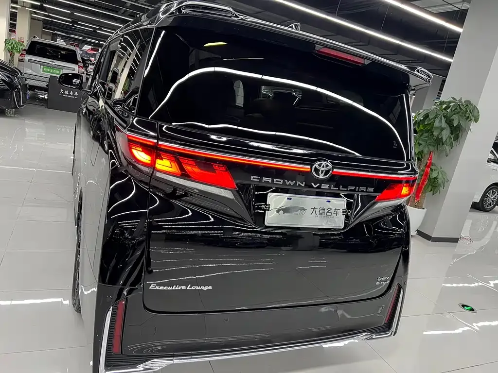 Toyota Vellfire 2023 из CN, фото 7