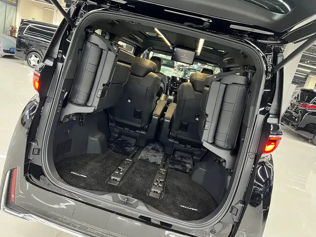 Toyota Vellfire 2023 из CN, фото 8