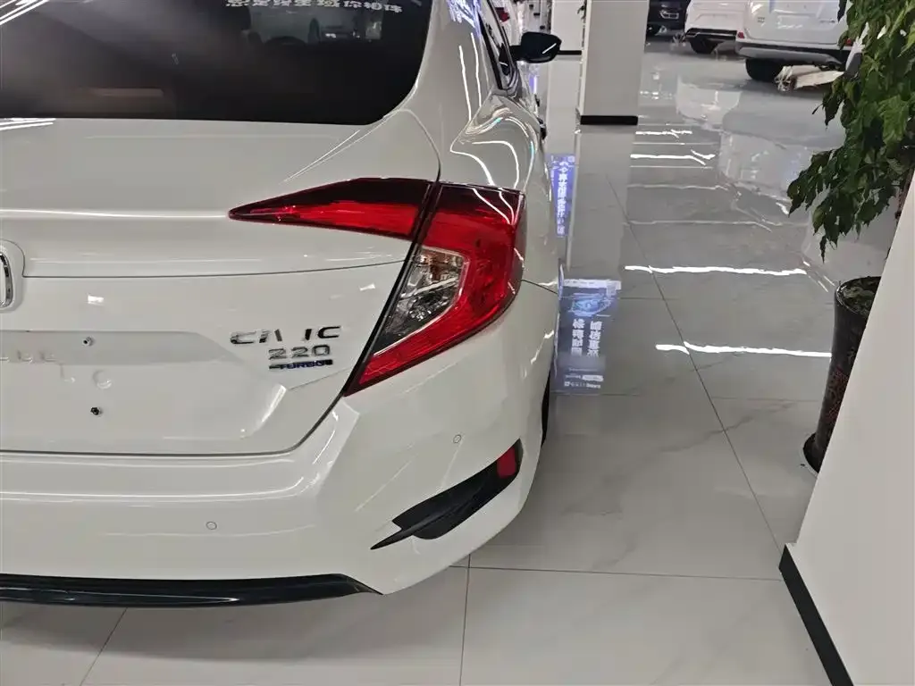 Honda Civic 2022 из CN, фото 8