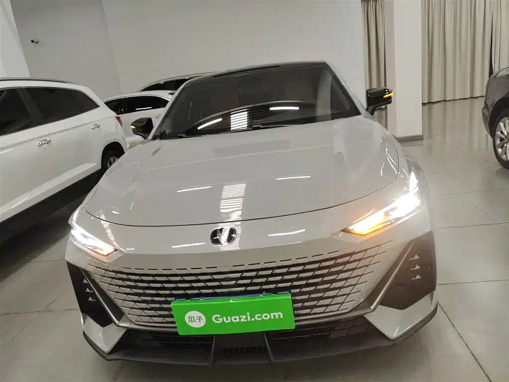 Changan UNI-V 2023 из CN, фото 3