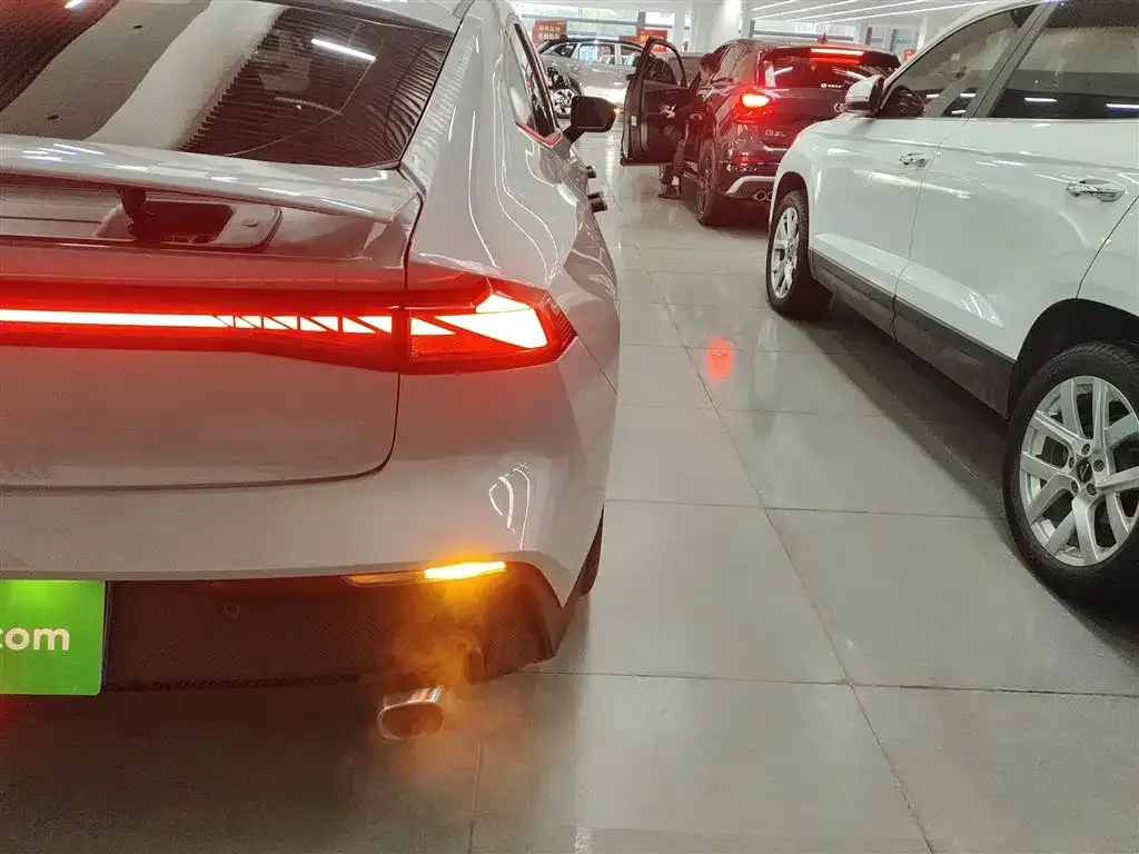 Changan UNI-V 2023 из CN, фото 8
