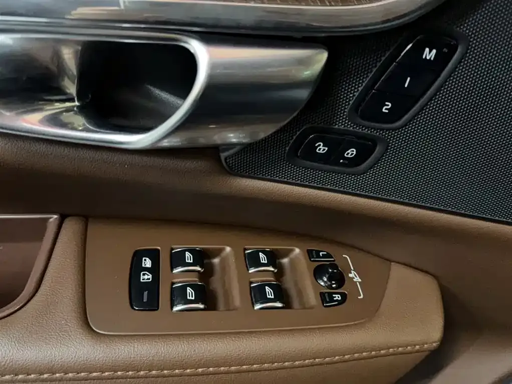 Volvo S90 2022 из CN, фото 4