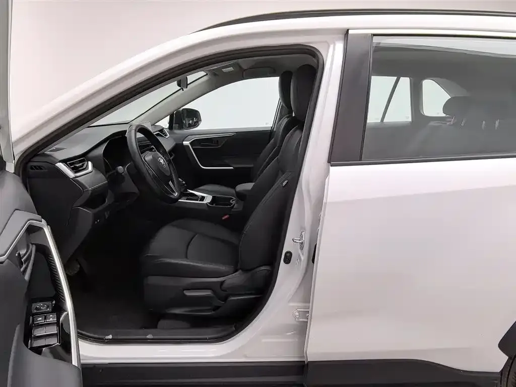 Toyota RAV4 2024 из CN, фото 10