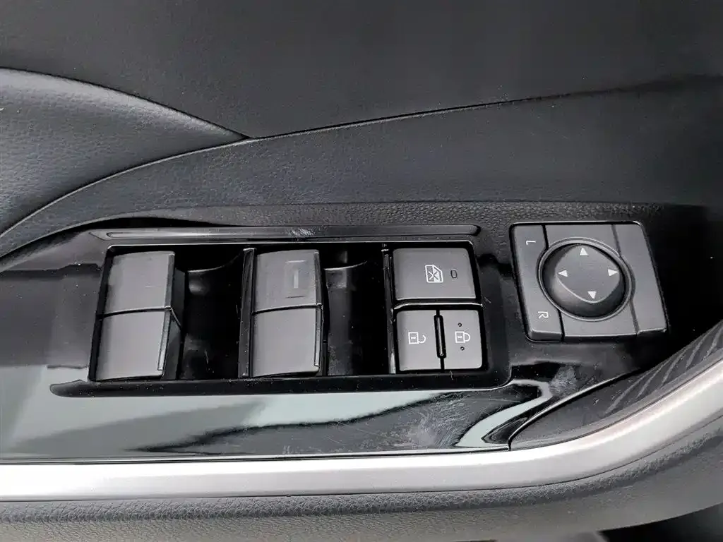 Toyota RAV4 2024 из CN, фото 9