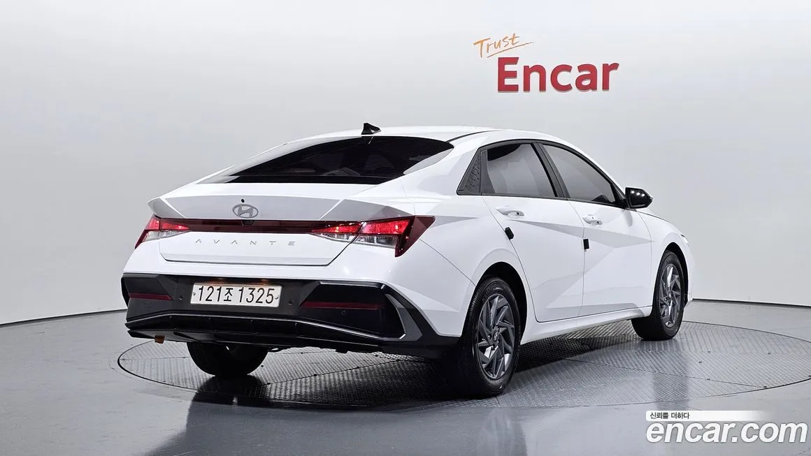 Hyundai AVANTE — фото 2