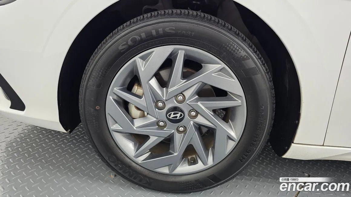 Hyundai AVANTE — фото 5