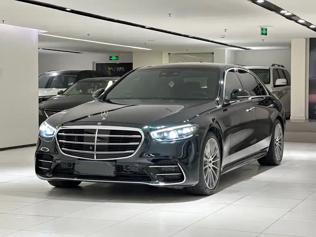 Mercedes-Benz S-Class — фото 1
