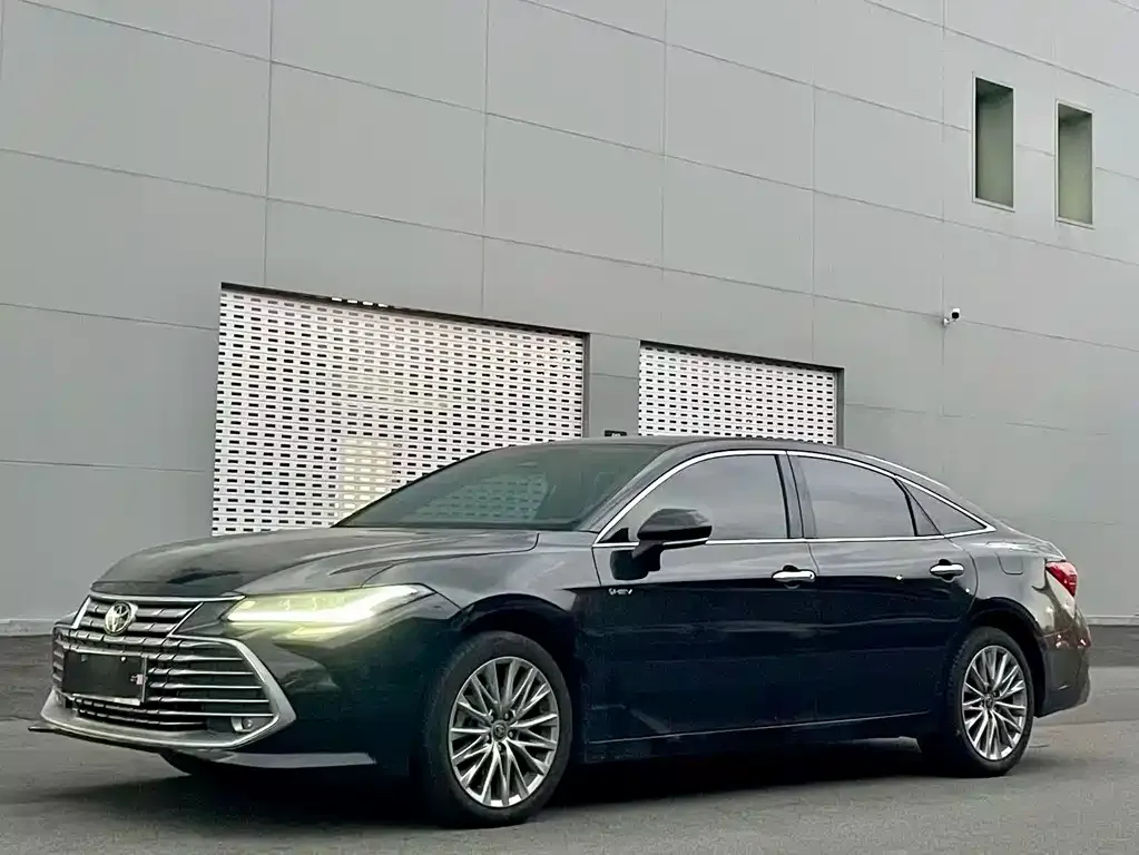 Toyota Avalon 2024 из CN, фото 1