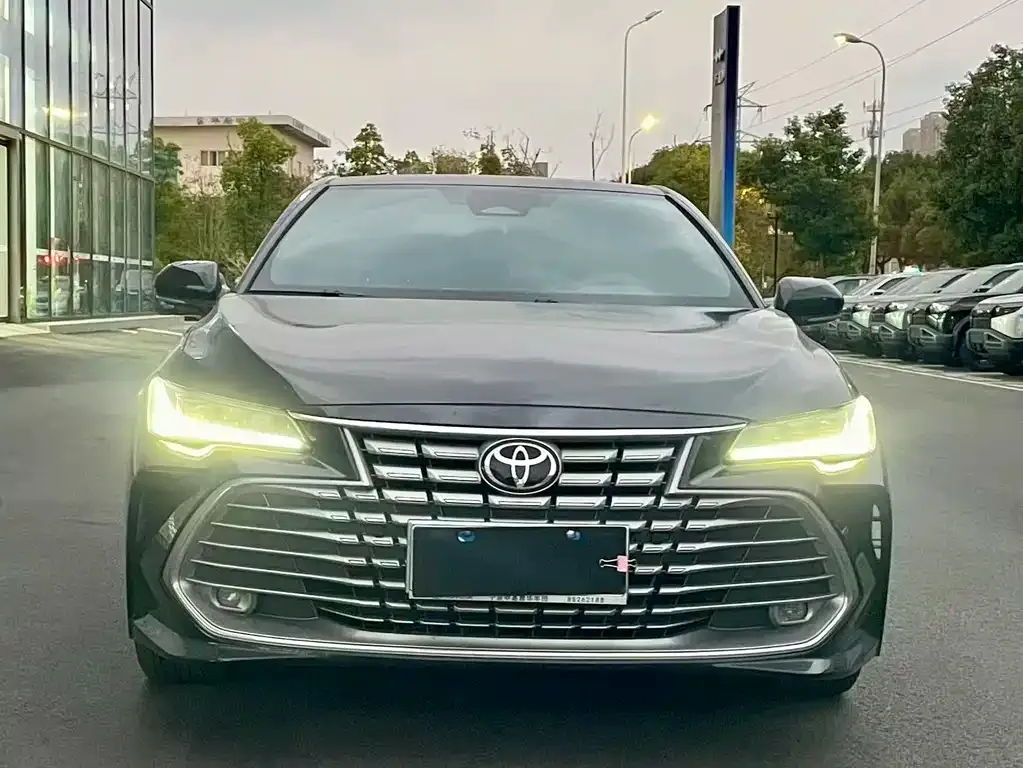 Toyota Avalon 2024 из CN, фото 2