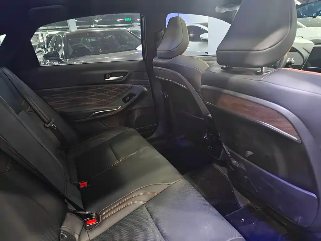 Toyota Avalon 2024 из CN, фото 8