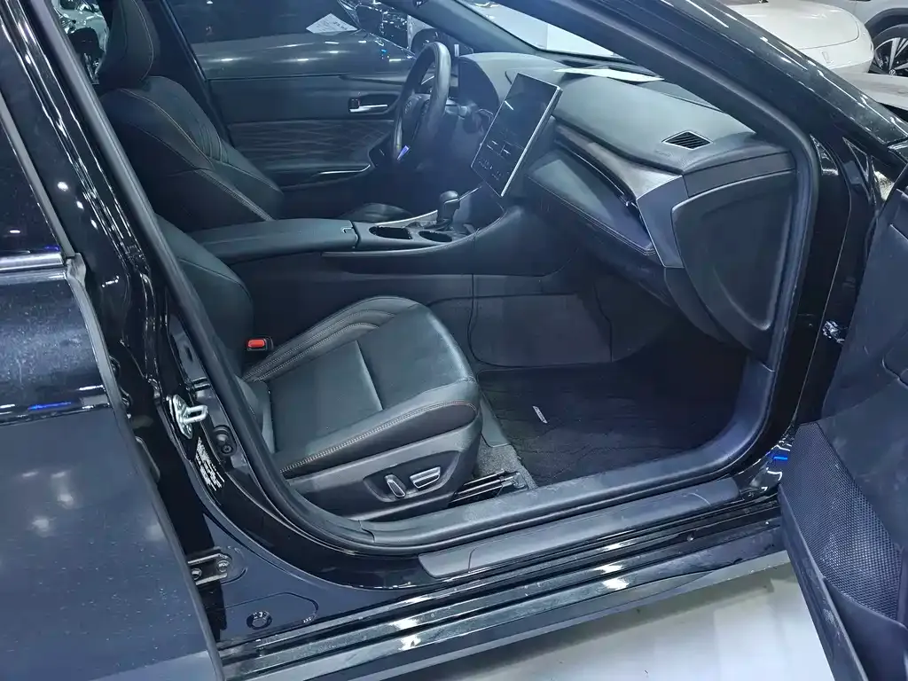 Toyota Avalon 2024 из CN, фото 9