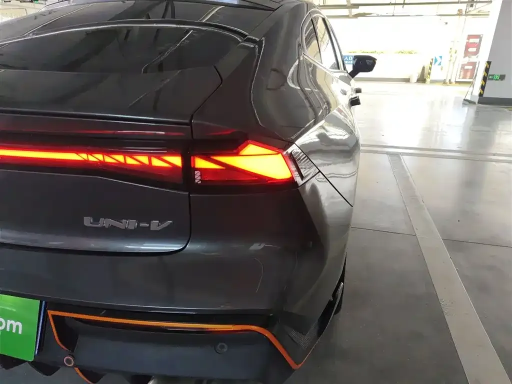 Changan UNI-V 2023 из CN, фото 8