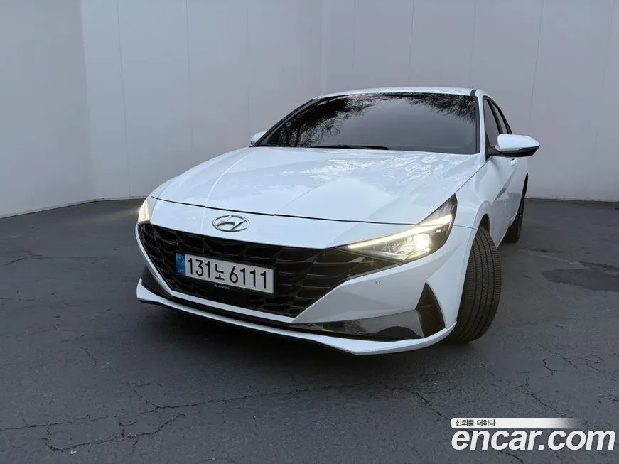 Hyundai AVANTE — фото 1