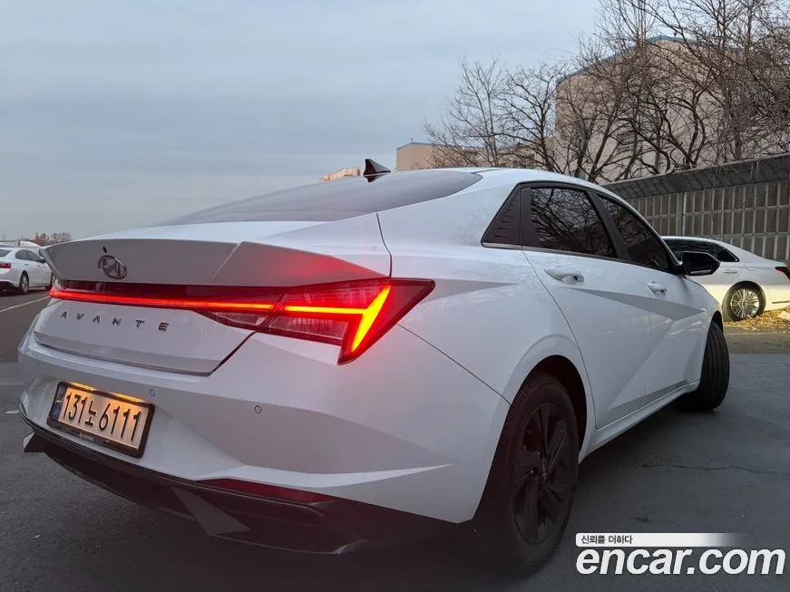 Hyundai AVANTE — фото 3