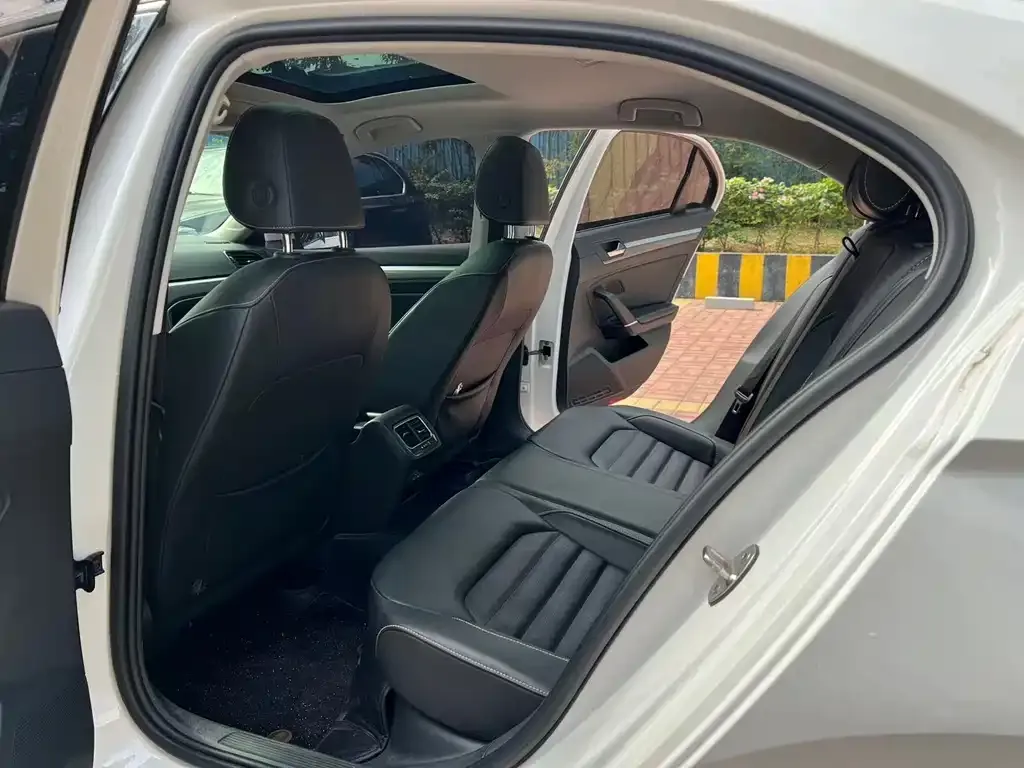 Volkswagen Lamando 2022 из CN, фото 8
