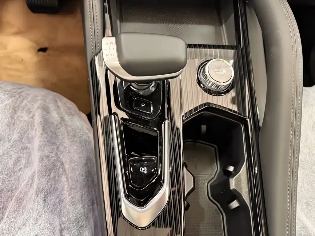 Geely Xingyue L 2025 из CN, фото 10