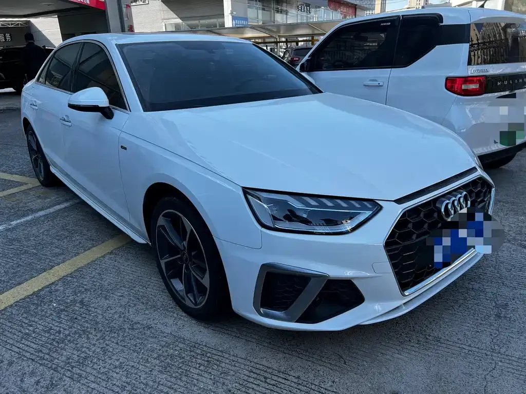 Audi A4L 2023 из CN, фото 3