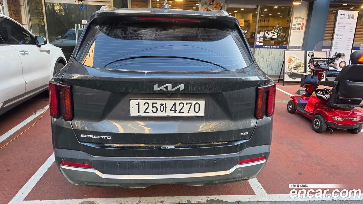 Kia Sorento — фото 5