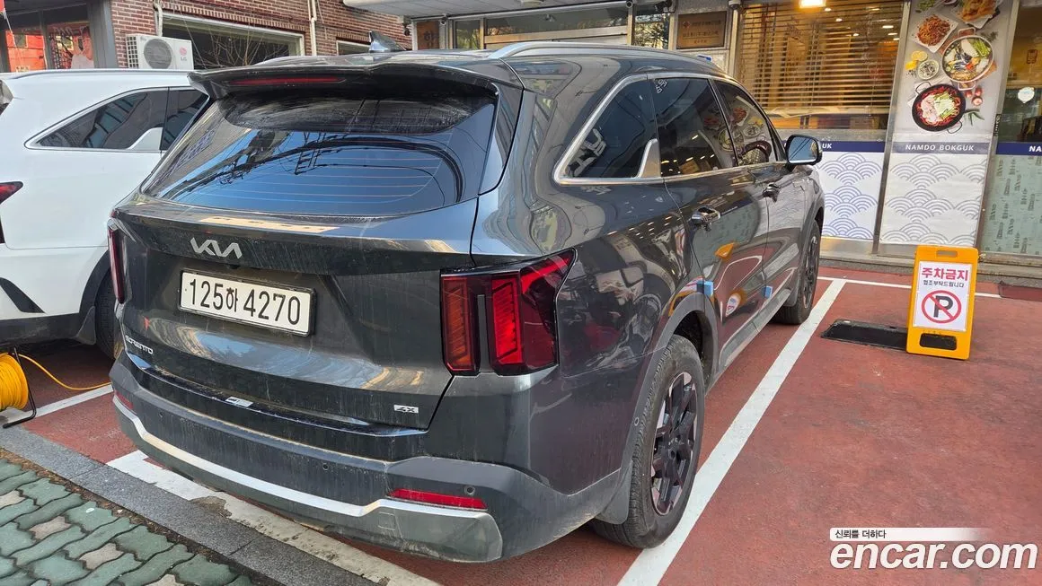 Kia Sorento — фото 6