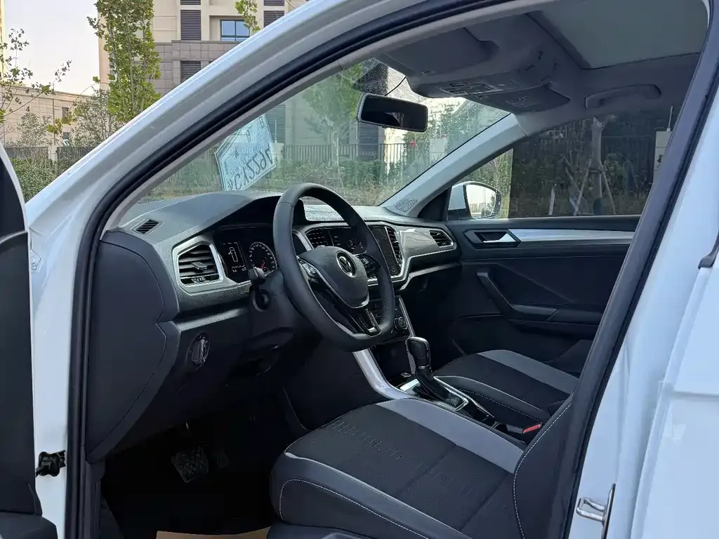 Volkswagen T-Roc 2022 из CN, фото 4