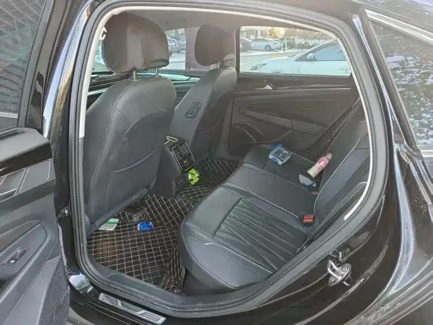 Volkswagen Passat — фото 9