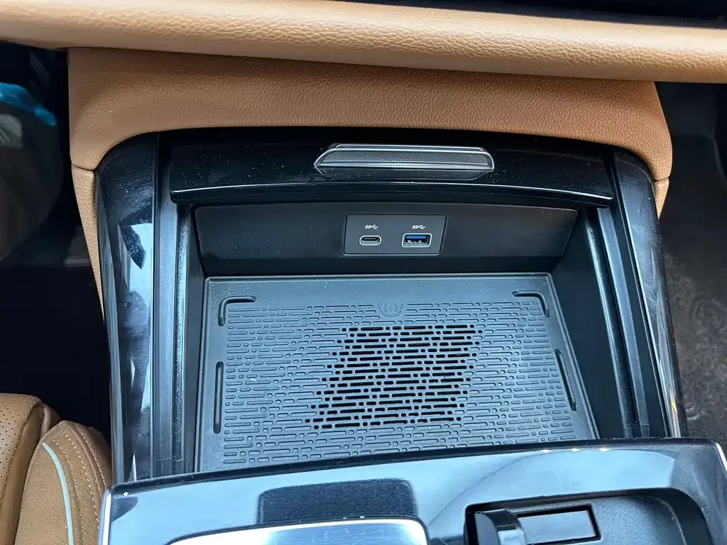 Hongqi H9 2024 из CN, фото 9