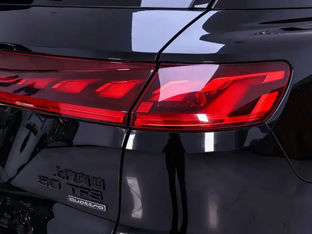 Audi Q6 2023 из CN, фото 9