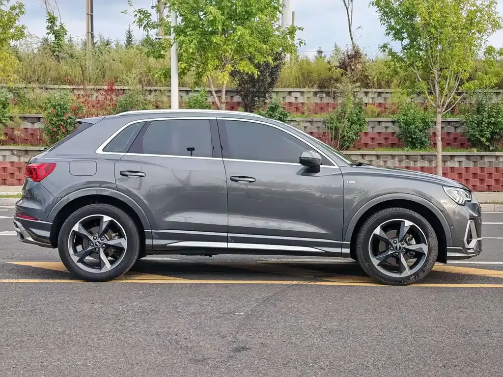 Audi Q3 2021 из CN, фото 4