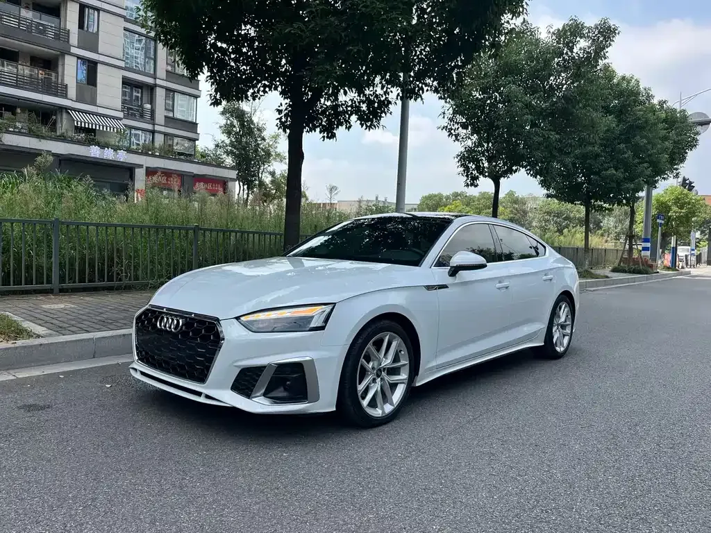 Audi A5 (Import) 2023 из CN, фото 1