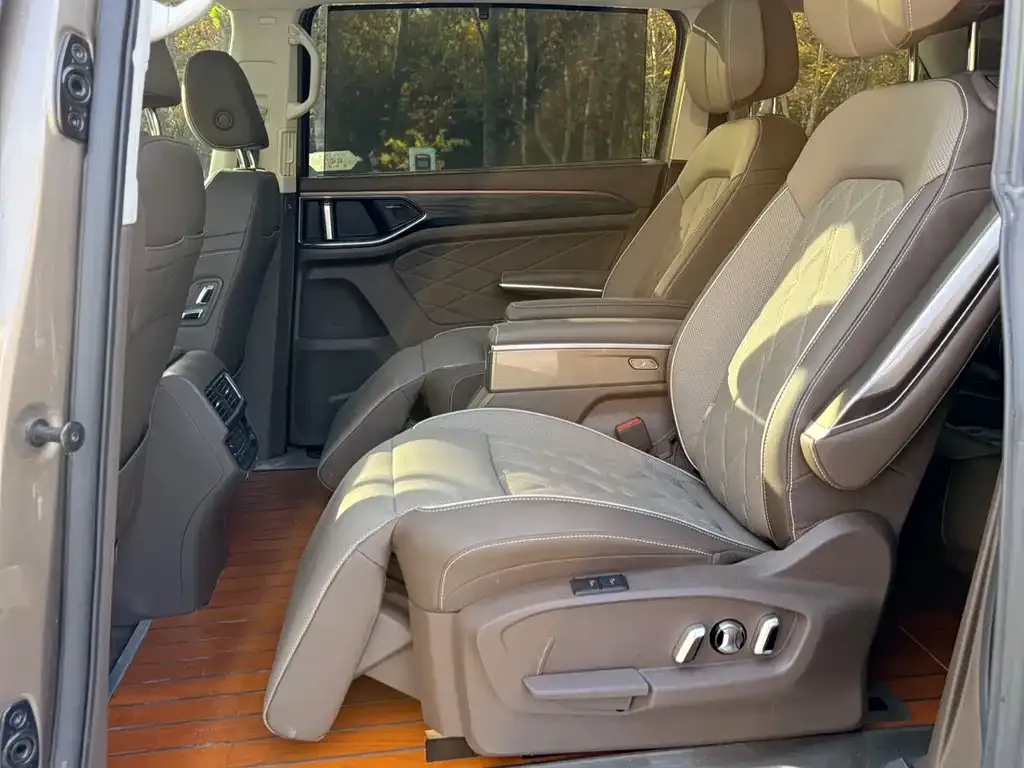 Volkswagen Viloran 2022 из CN, фото 10