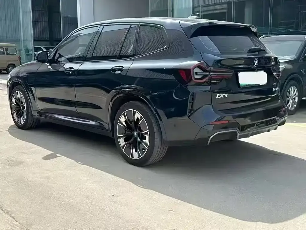 BMW iX3 2024 из CN, фото 9