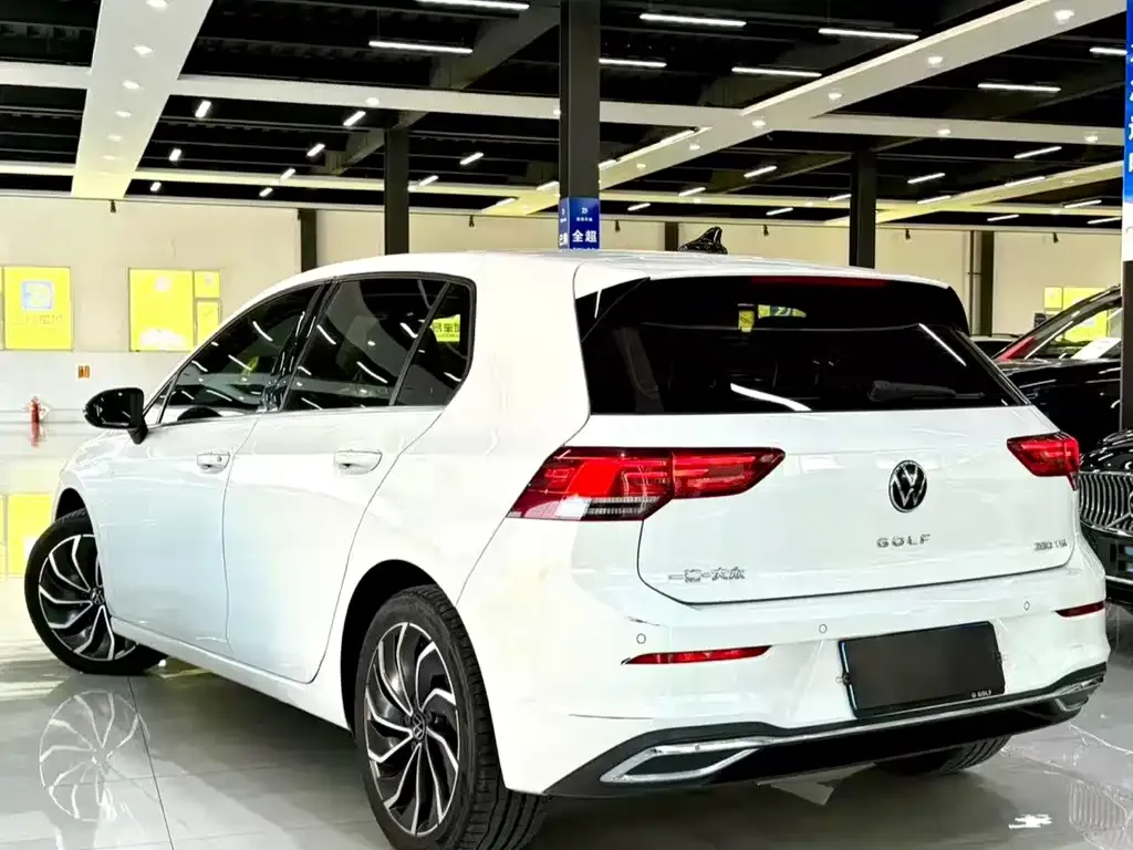 Volkswagen Golf 2022 из CN, фото 6