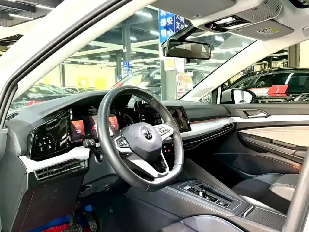 Volkswagen Golf 2022 из CN, фото 7