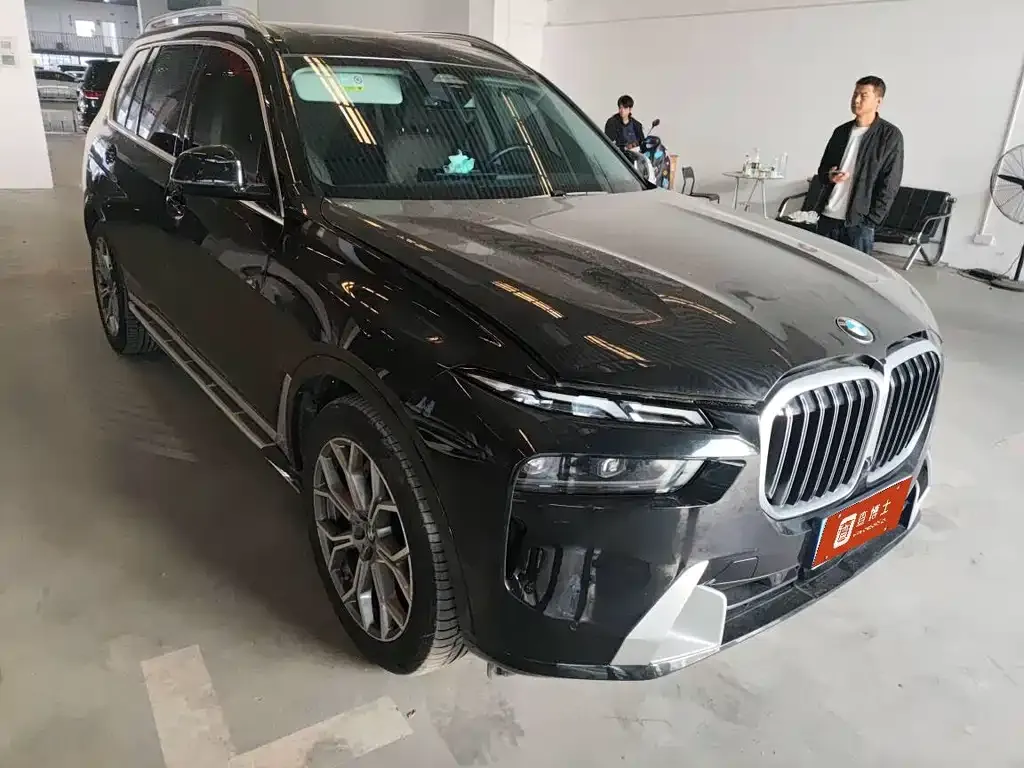 BMW X7 — фото 2