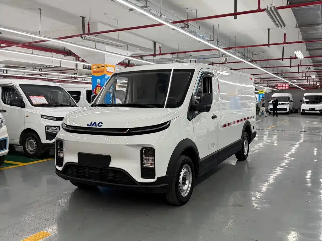 JAC Van Polo