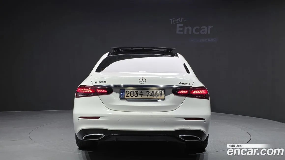 Mercedes-Benz E-Class — фото 4