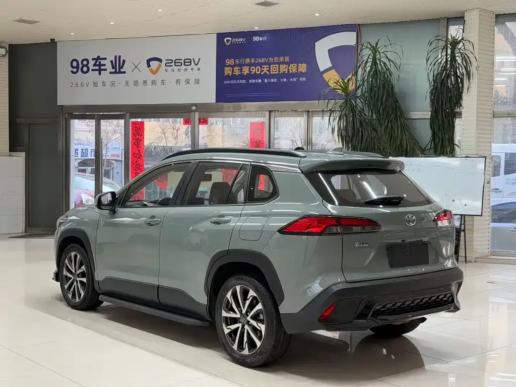 Toyota Corolla Cross 2022 из CN, фото 6