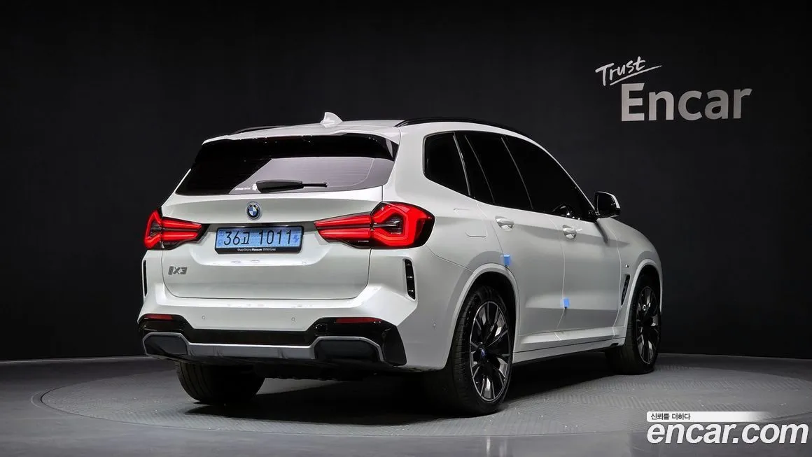 BMW iX3 — фото 2