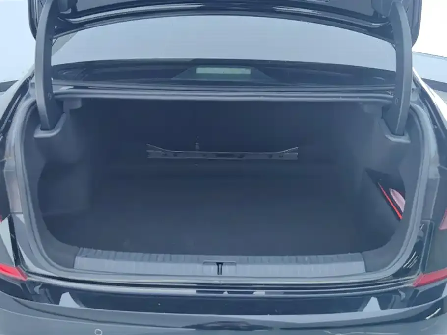 Volkswagen Passat 2021 из CN, фото 4