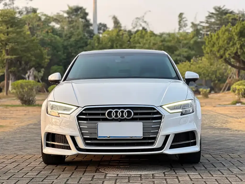 Audi A3 2021 из CN, фото 2