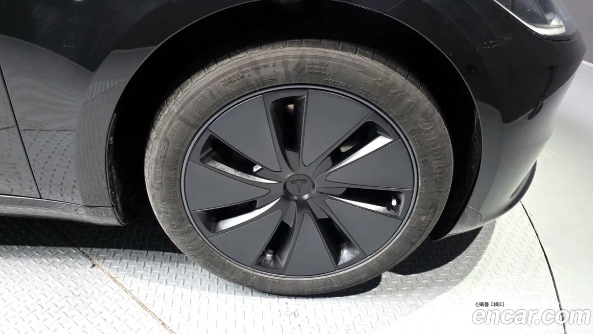 Tesla Model 3 2024 из KR, фото 5