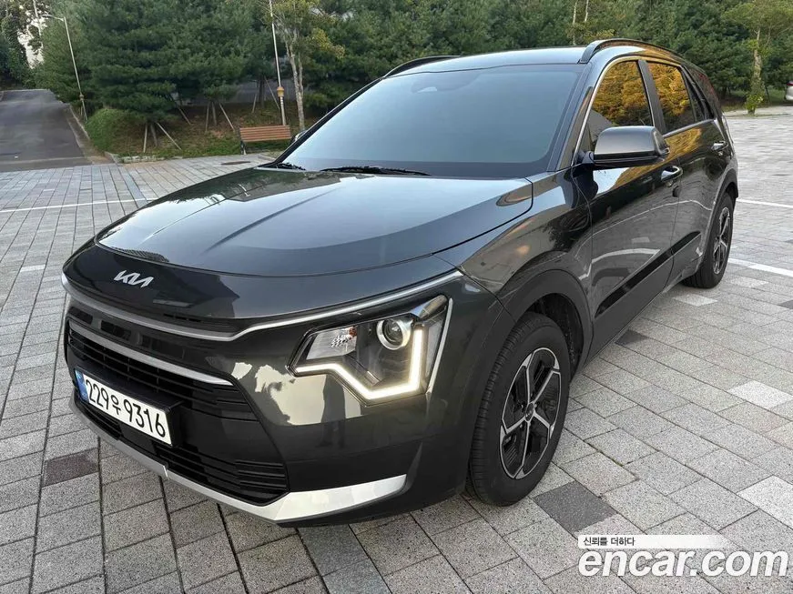Kia Niro — фото 1
