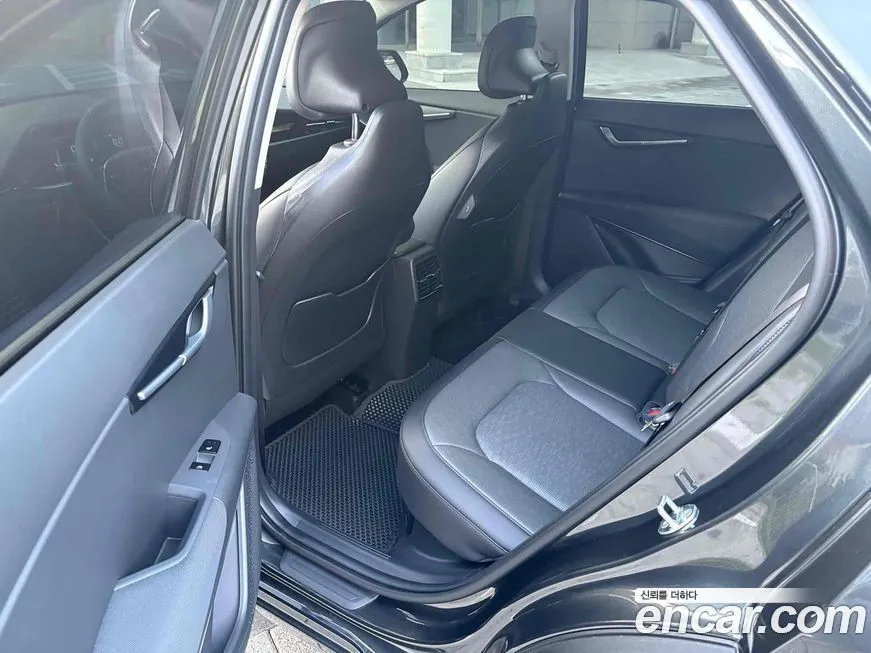 Kia Niro — фото 10
